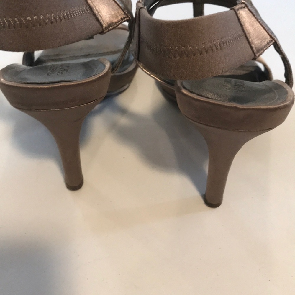 Shoes - Picture 2 of 3